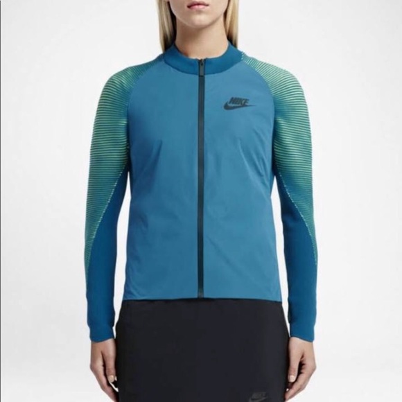 nike dynamic reveal jacket